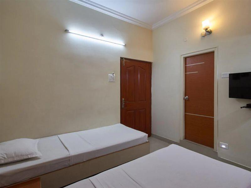Our Nest Hotel Hyderabad Exterior photo