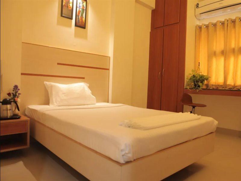 Our Nest Hotel Hyderabad Exterior photo
